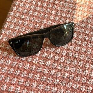 Ray-Ban Polarized Original Wayfarer Classic Sunglasses